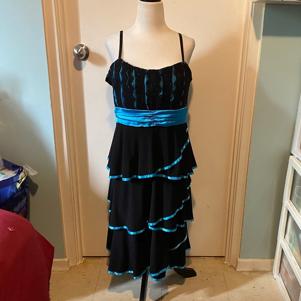DEB PROM/FORMAL BLUE/BLACK LACE FRILLED DRESS